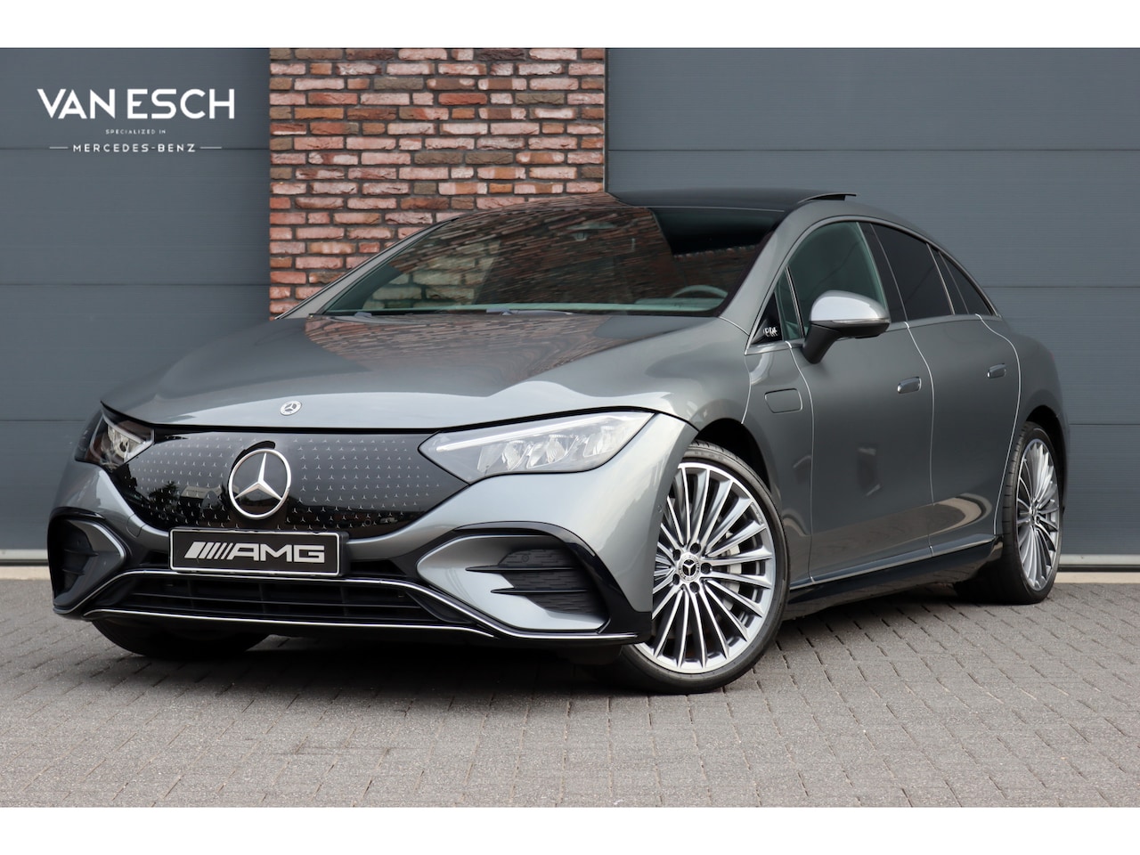 Mercedes-Benz EQE - 300 AMG Line 90 kWh | Luchtvering | Distronic | Panoramadak | Memory | Warmtepomp | Keyles - AutoWereld.nl