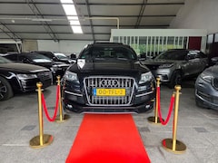 Audi Q7 - 3 X S-Line 3.0 TDI QUATTRO 5+2 PANO+