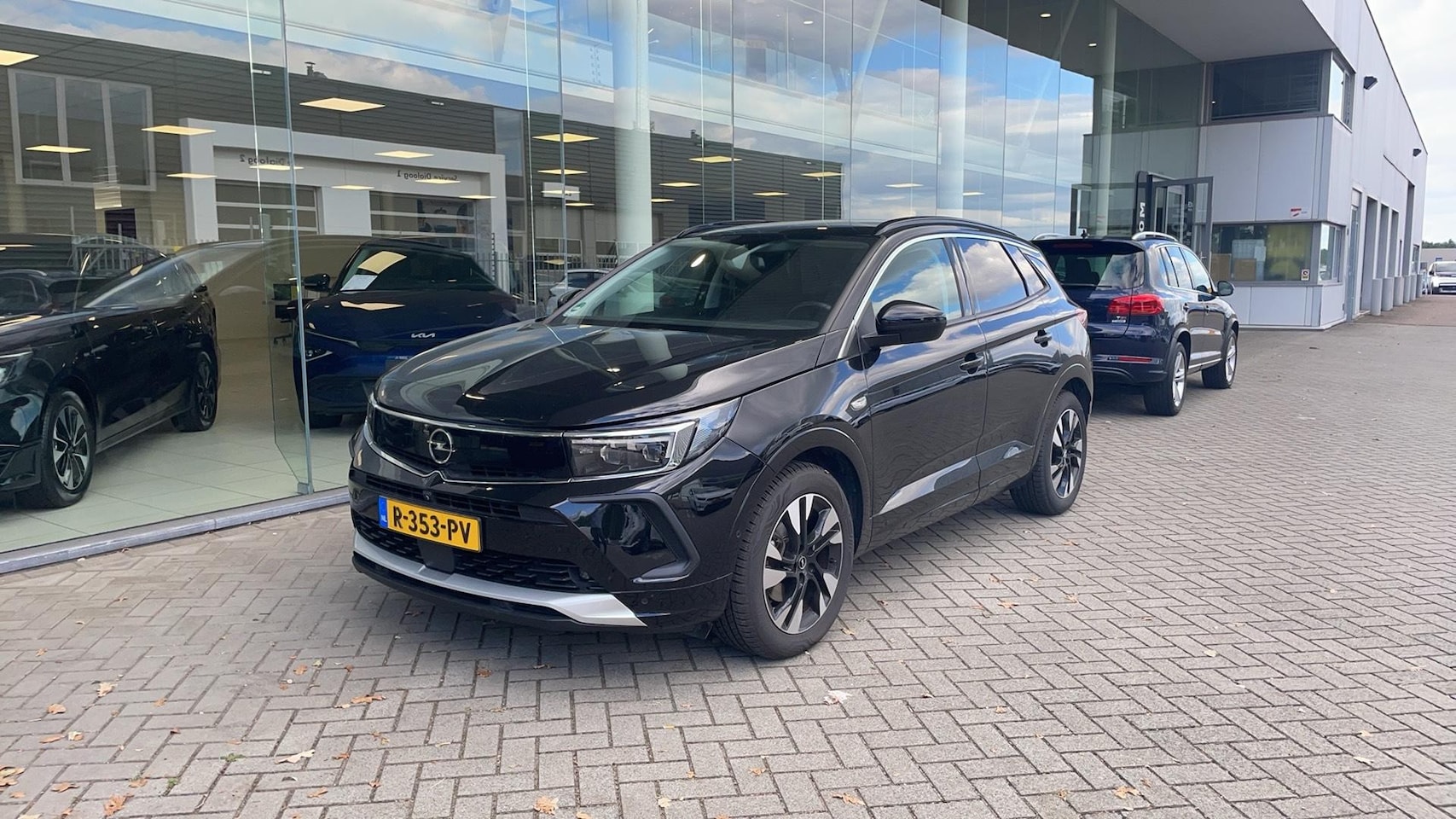 Opel Grandland - 1.2 Turbo Business Elegance 1.2 Turbo Business Elegance - AutoWereld.nl