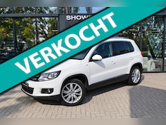 Volkswagen Tiguan - 2.0 TDI Track&Field 4Motion PANO TREKHAAK NAVI