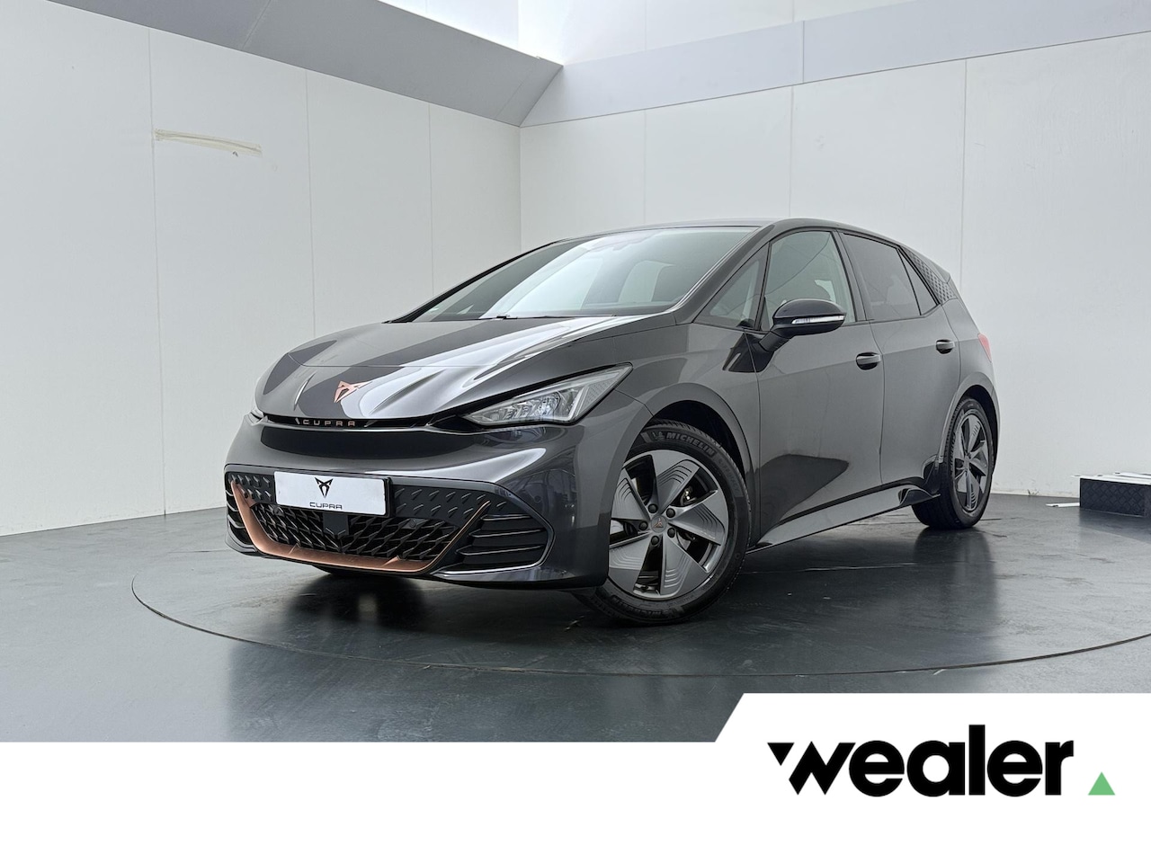 CUPRA Born - Essential 62 kWh | 204 PK | SoH % | Apple Carplay/Android Auto | Climate control | LED kop - AutoWereld.nl