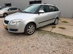 Skoda Fabia Combi - 1.2-12V Go Met airco en nieuwe apk