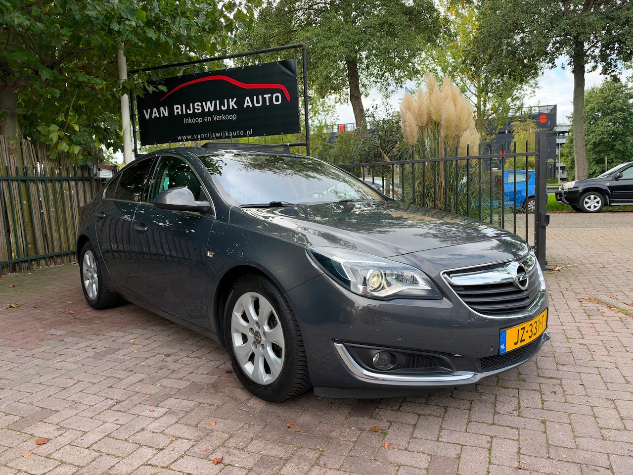 Opel Insignia - 1.6 CDTI EcoFLEX Xenon Leder Camera Ex Bpm Dealer Ond - AutoWereld.nl