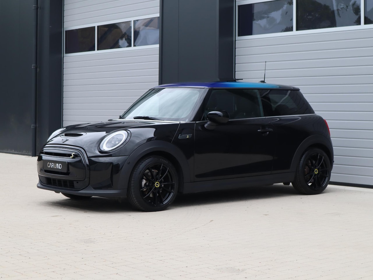 MINI Electric - Classic|Pano|Multitone-dak|17''|Blackpack|Camera! - AutoWereld.nl