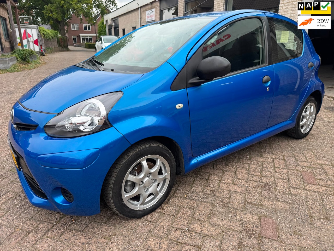 Toyota Aygo - 1.0 VVT-i Now AIRCO LM VELGEN ORG 97788 KM NAP KLEINE BEURT GEHAD,NW APK,NETTE STAAT. - AutoWereld.nl