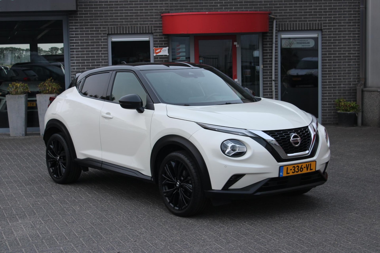 Nissan Juke - 1.0 DIG-T Enigma Navi/Led/Parelmoer/Camera - AutoWereld.nl