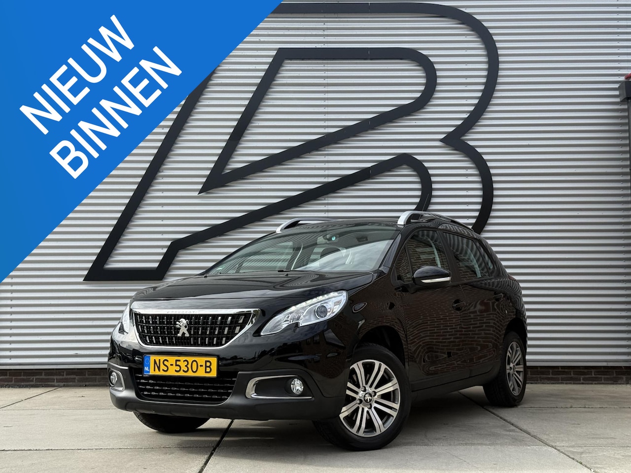 Peugeot 2008 - 1.2 PureTech Blue Lion 2e Eigenaar|Pano|Carplay|Airco|Cruise|Trekhaak|PDC|Elek ramen|D-rie - AutoWereld.nl