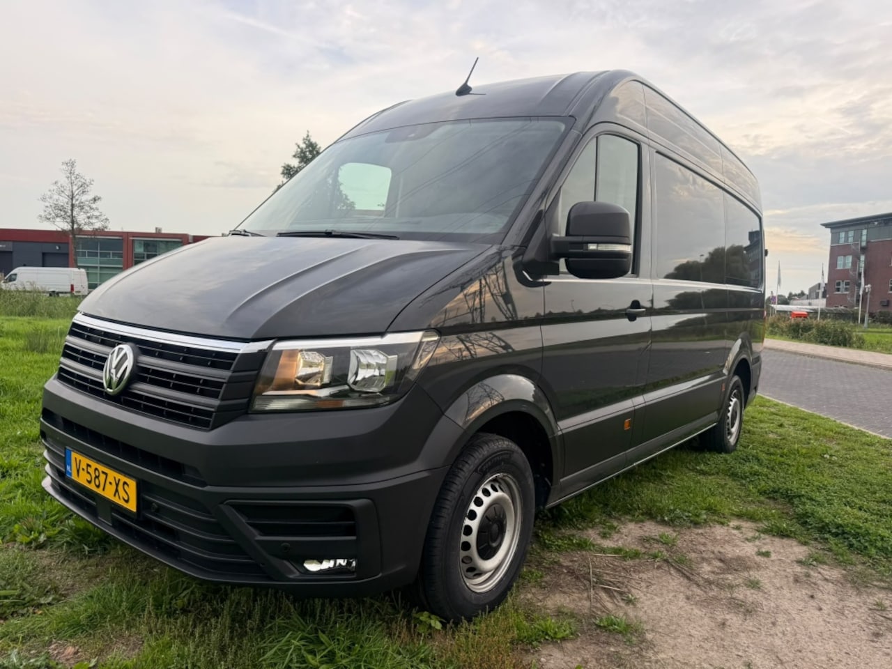 Volkswagen Crafter - 35 2.0 TDI L3H3 DC 35 2.0 TDI L3H3DCCo - AutoWereld.nl