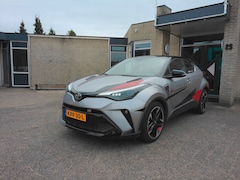 Toyota C-HR - 1.8 Hybrid GR-Sport unieke uitgevoering in nieuwstaat