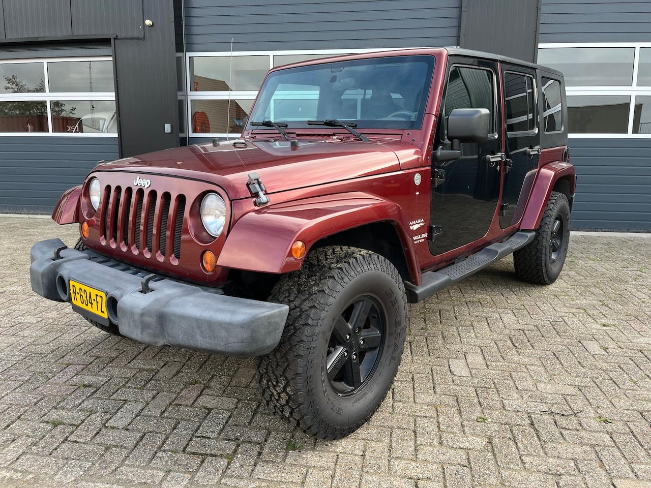Jeep Wrangler Unlimited - 3.8 Sahara - AutoWereld.nl