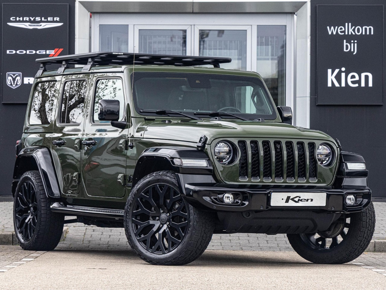 Jeep Wrangler Unlimited - 4xe 380 Brute | To Tone | All season | ACC | Groot navi | Roofrack | - AutoWereld.nl