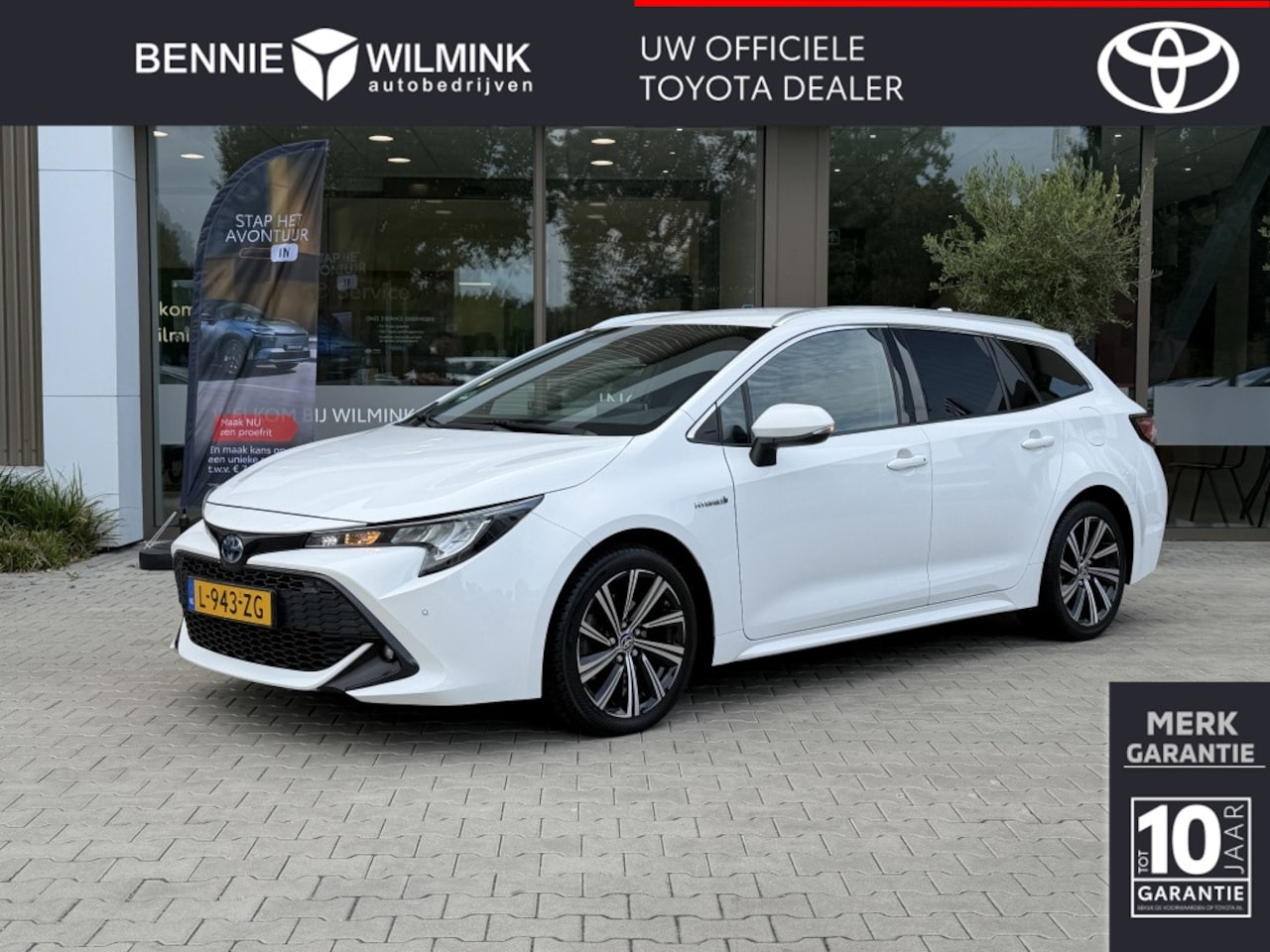 Toyota Corolla Touring Sports - 2.0 Hybrid Bns Plus - AutoWereld.nl