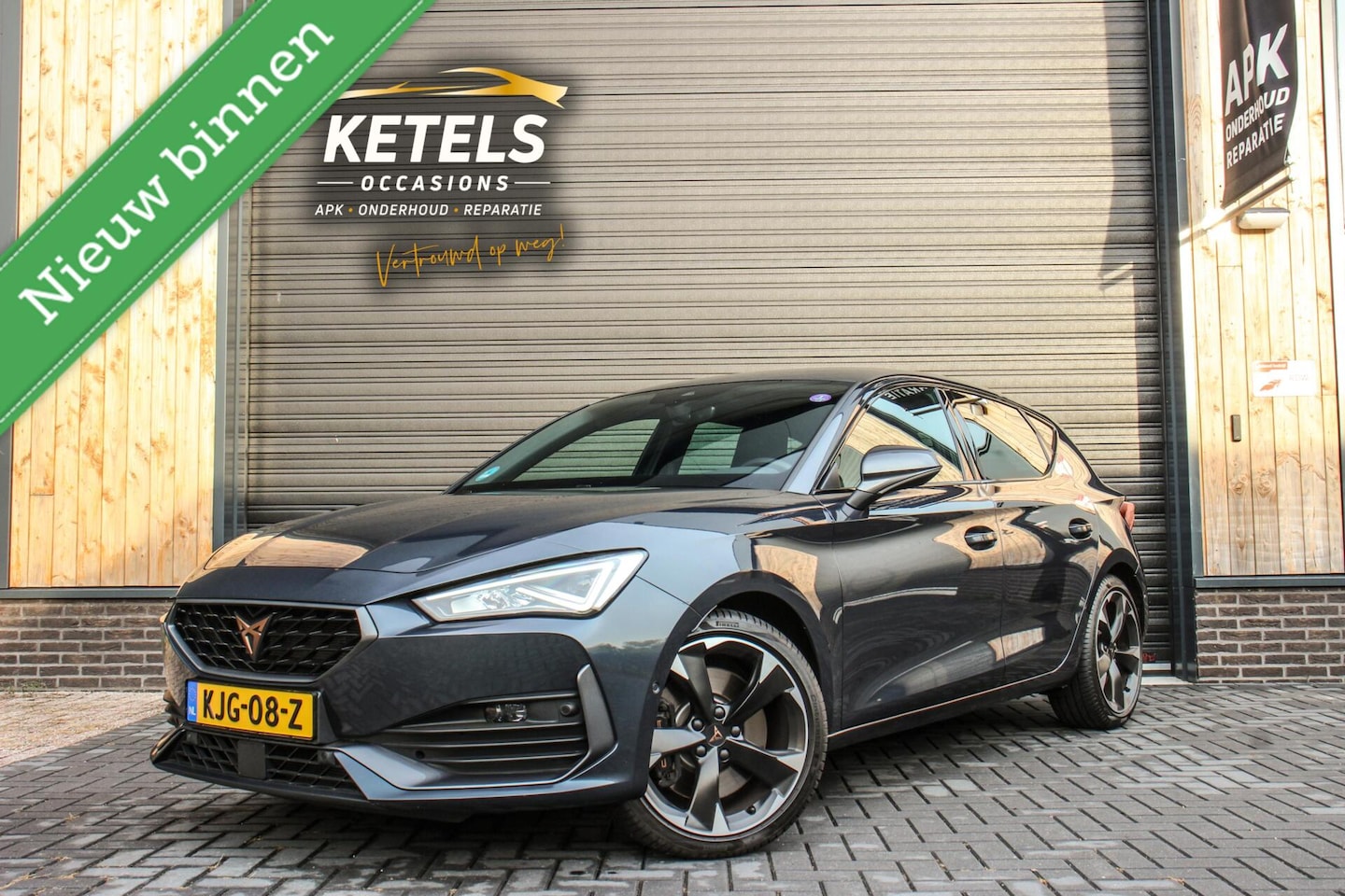 CUPRA Leon - 2.0eTSI Business Edition Trekhaak, Kuipstoelen - AutoWereld.nl