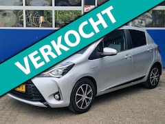 Toyota Yaris - 1.5 Hybrid Limited / Trekhaak / Camera / Cruise control / Carplay / Keyless / Parkeersenso