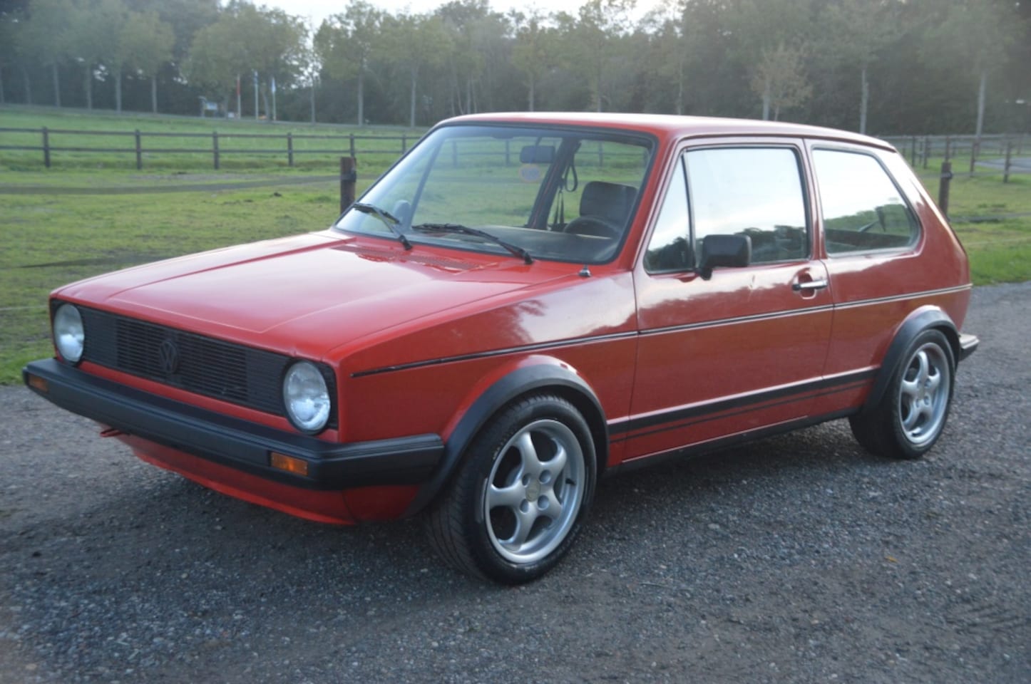 Volkswagen Golf - 1 1.1 C Mars Rot Project 1983 - AutoWereld.nl