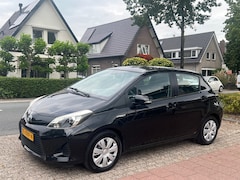 Toyota Yaris - 1.5 Full Hybrid Aspiration dealeronderhouden NAP