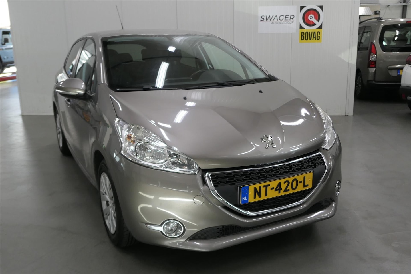 Peugeot 208 - 1.2 VTi 82PK 5D Active (Goed onderhouden) - AutoWereld.nl