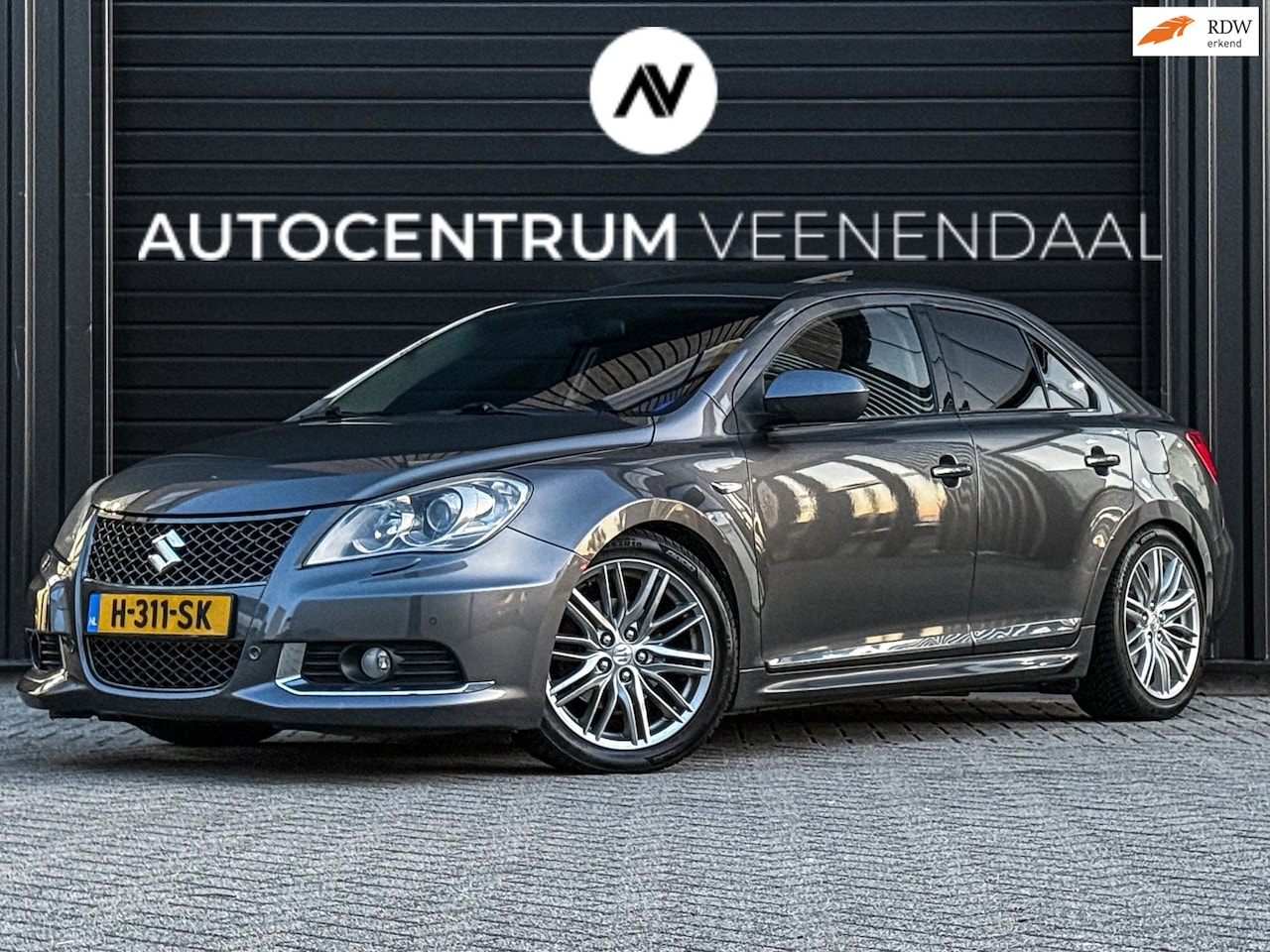 Suzuki Kizashi - 2.4 Sport 178 PK AUT 4WD FULL OPTIONS UNIEK! - AutoWereld.nl