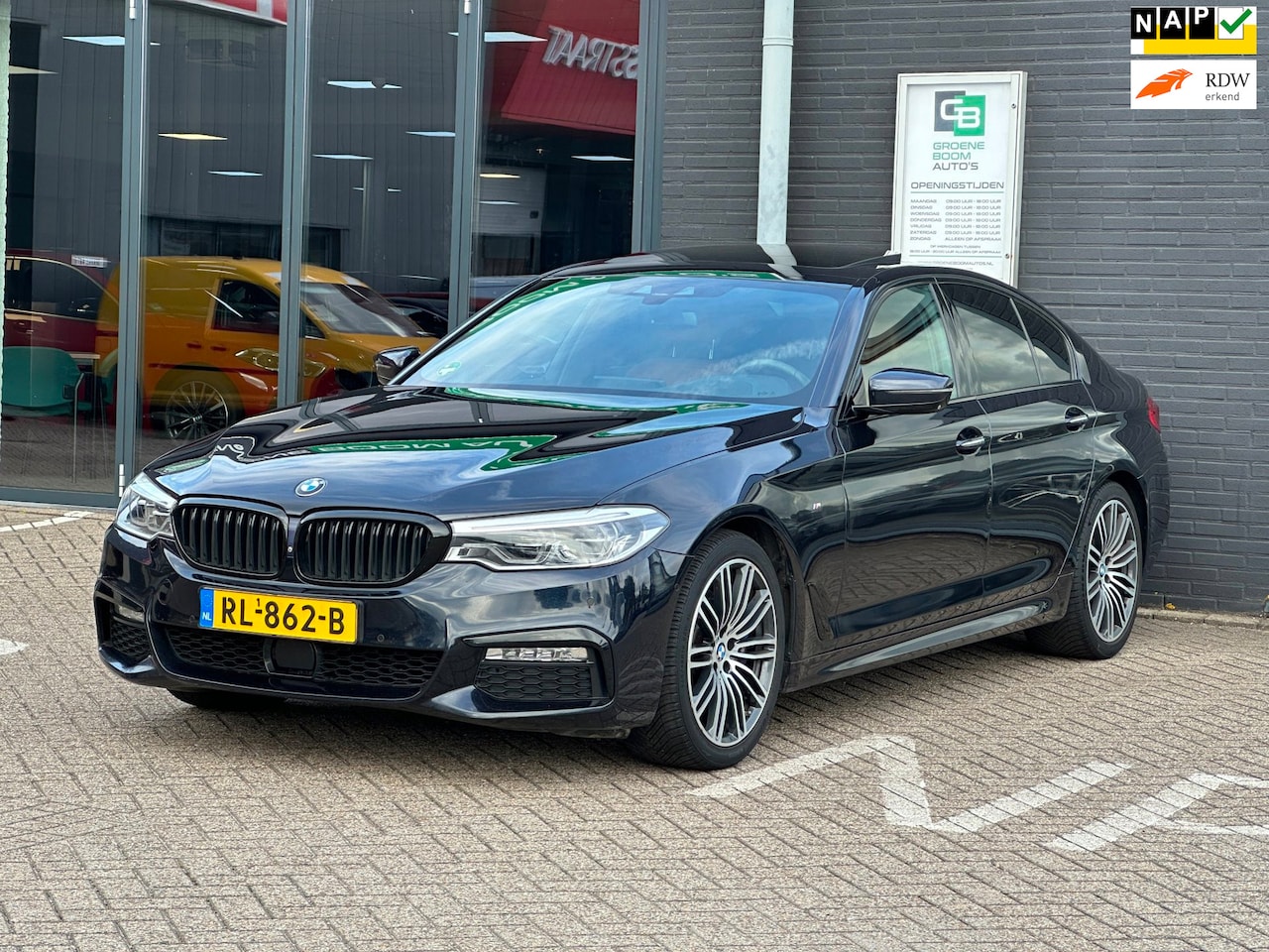 BMW 5-serie - 530i High Executive/PANO-DAK/LEDER/CAMERA/NL-AUTO NAP!! - AutoWereld.nl