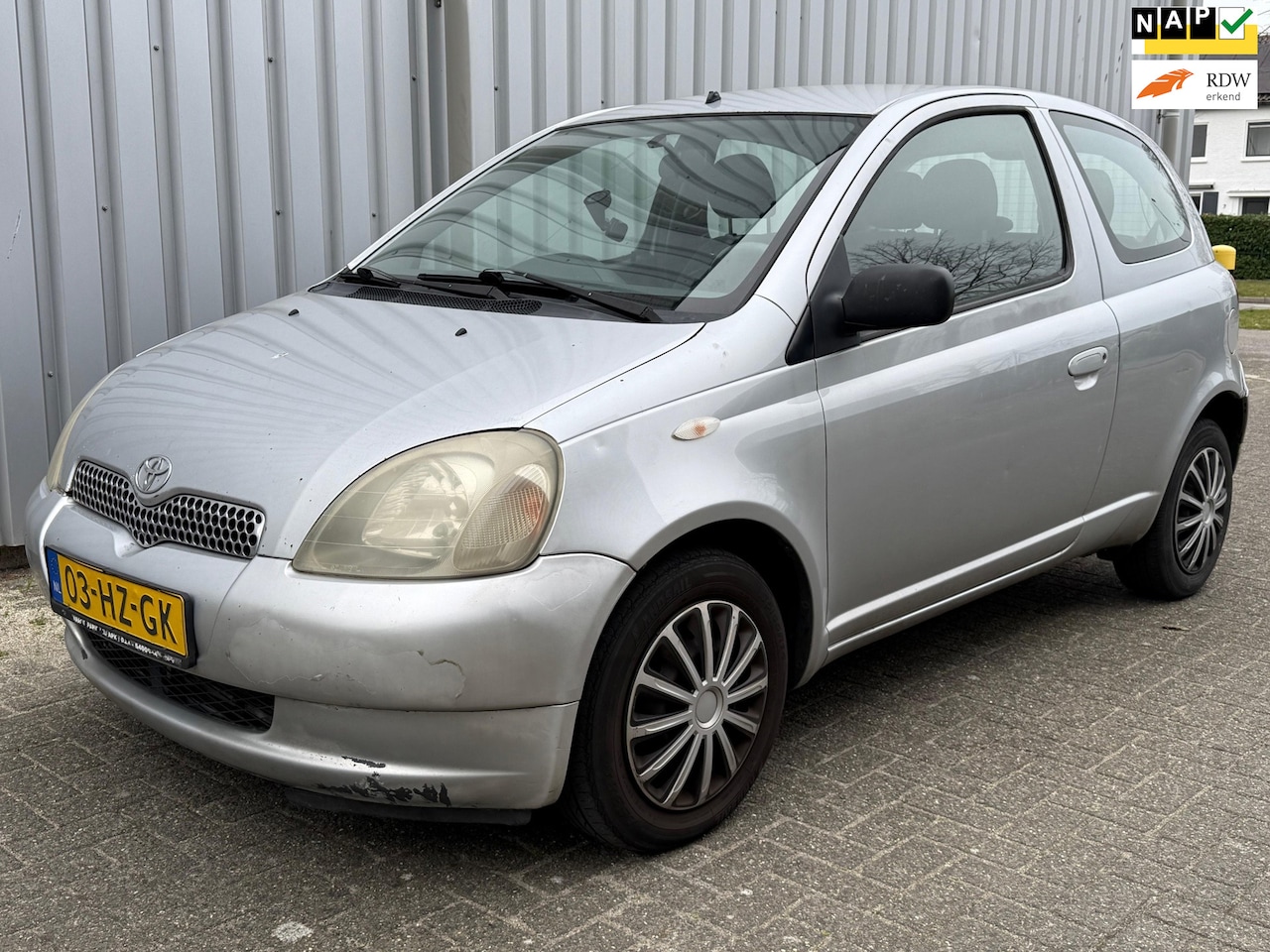 Toyota Yaris - 1.3-16V VVT-i AUTOMAAT/ AIRCO - AutoWereld.nl