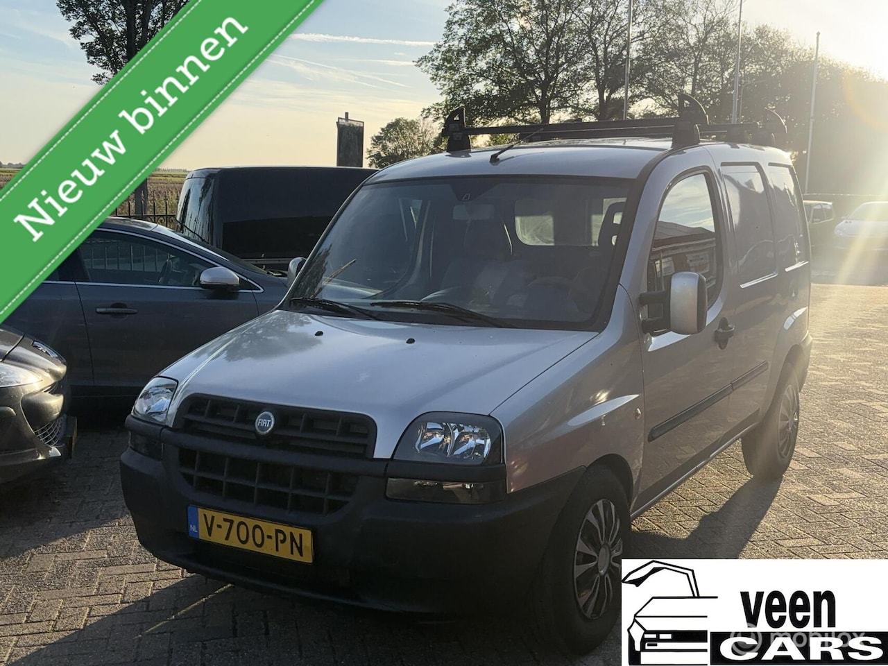 Fiat Doblò Cargo - 1.6 SX 1.6 SX ((Benzine bestelwagen)) - AutoWereld.nl