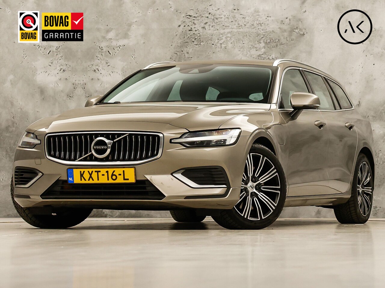 Volvo V60 - 2.0 T6 Recharge AWD Inscription 340Pk Automaat (SOH 87,7%, APPLE CARPLAY, GROOT NAVI, CAME - AutoWereld.nl