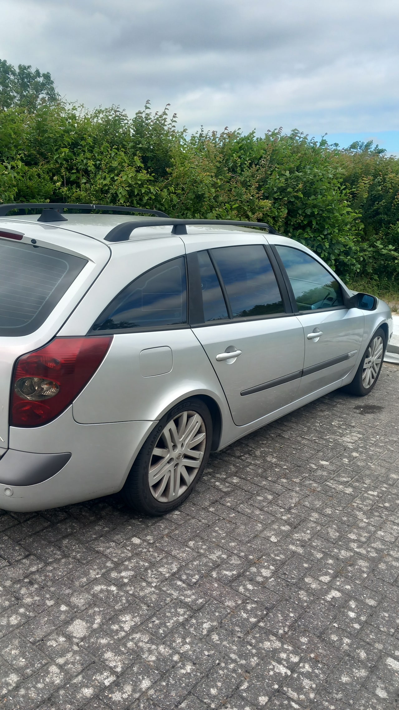 Renault Laguna Grand Tour - 2.0-16V Tech Line - AutoWereld.nl