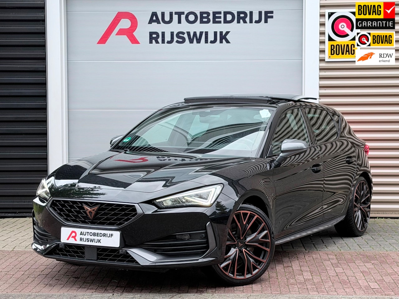 CUPRA Leon - 1.4 e-Hybrid VZ Performance Schaal/Pano/Matrix - AutoWereld.nl