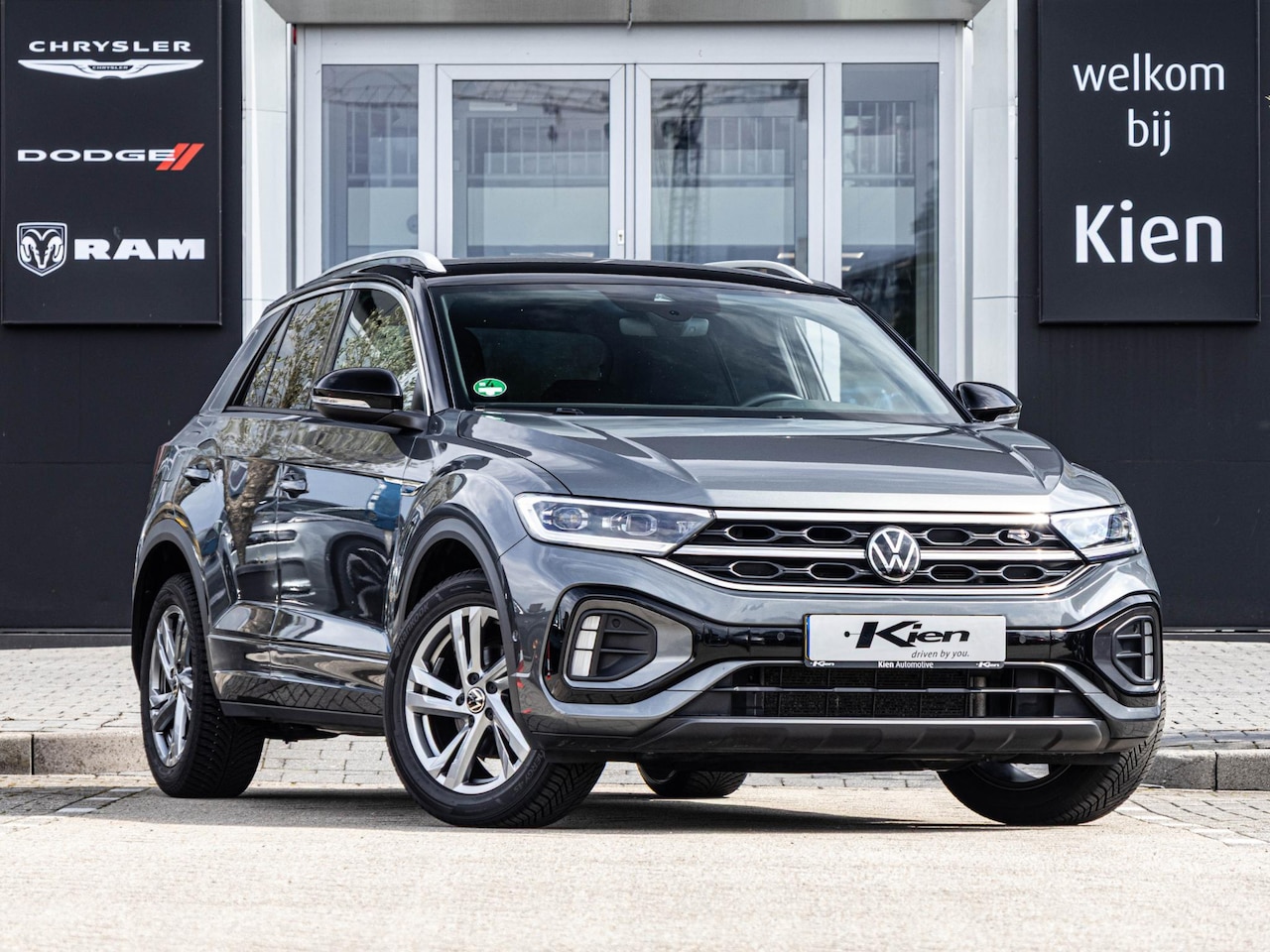 Volkswagen T-Roc - 1.0 TSI R-Line | Navigatie | ACC | LED | Apple Carplay | - AutoWereld.nl