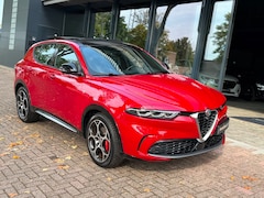 Alfa Romeo Tonale - 1.5T Hybrid Ti|Pano|Nav|Alfa Rood|Trekhaak|1e Eigenaar|Nieuwstaat