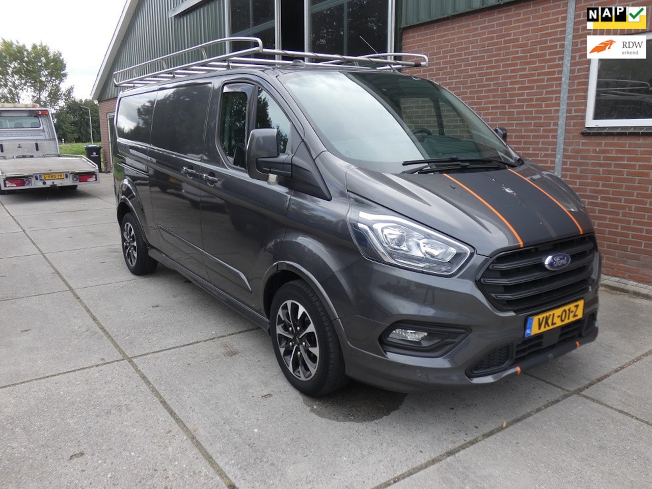Ford Transit Custom - 320 2.0 TDCI L2H1 Sport*navi/cam * 3zits - AutoWereld.nl