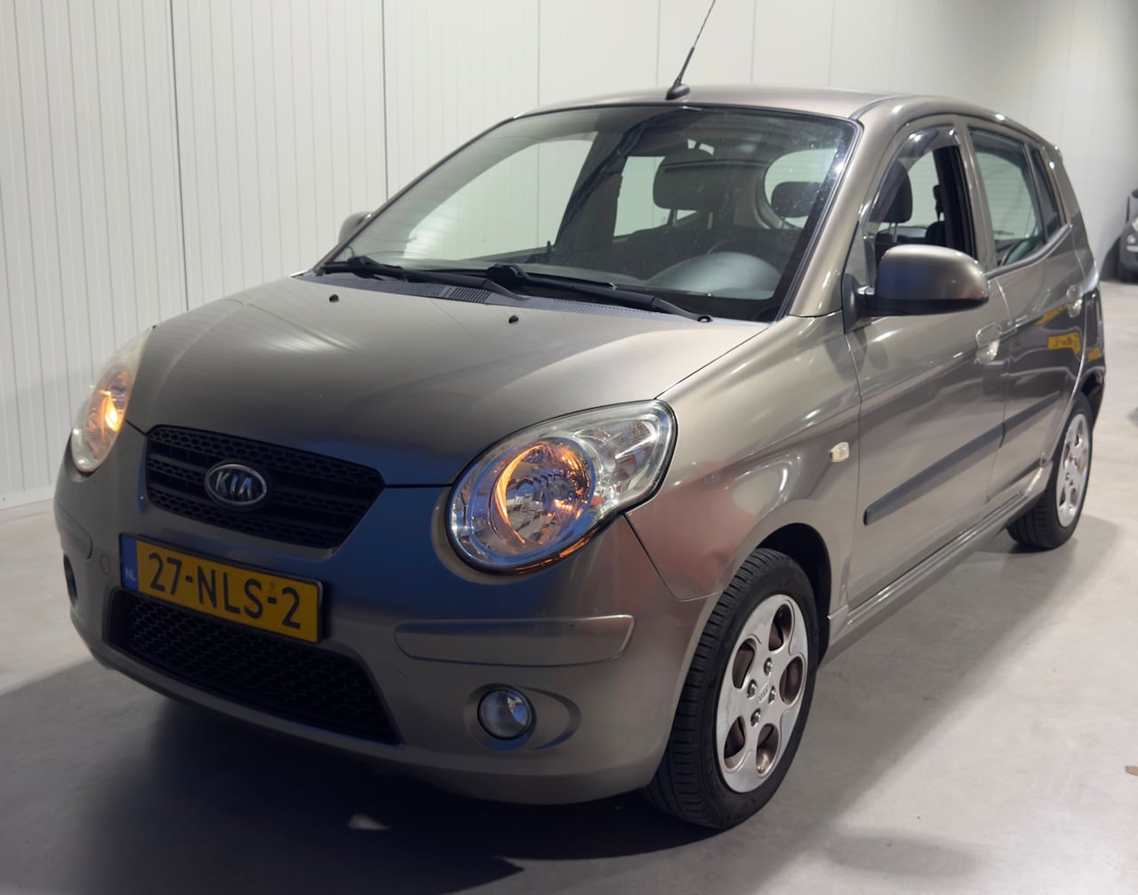 Kia Picanto - 1.0 Seven Airco / Bluetooth /Trekhaak - AutoWereld.nl