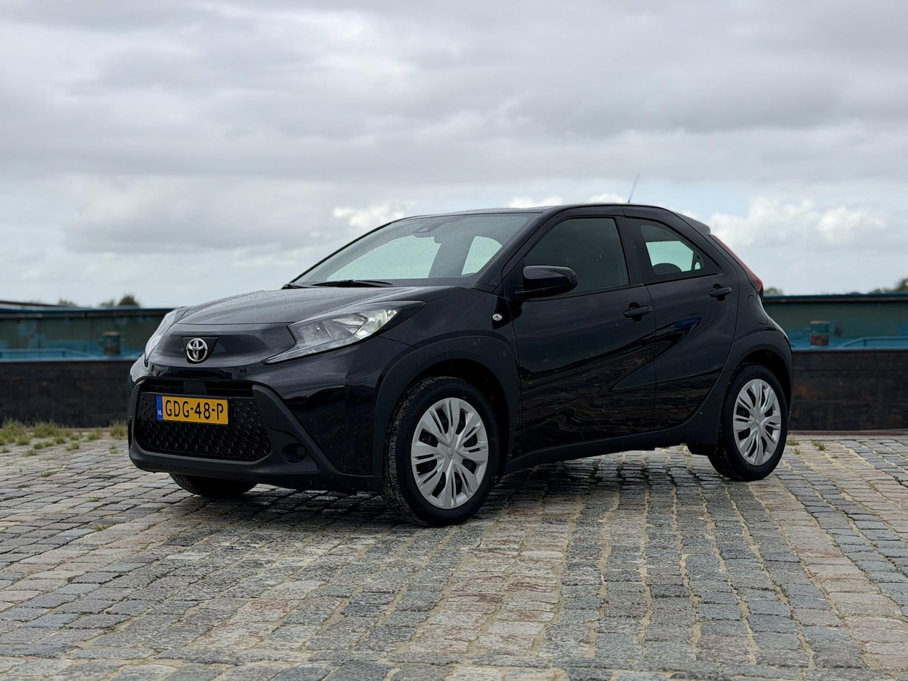 Toyota Aygo X - 1.0 VVT-i S-CVT Play AUTOMAAT|Carplay|ACC|Camera - AutoWereld.nl