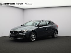 Volvo V40 Cross Country - T4 180PK Momentum / Trekhaak / 17" / Navigatie / Bluetooth / Cruise Control /