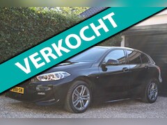 BMW 1-serie - 118i | M- pakket | Digitaal dashboard | BTW | 1e eigenaar | Carplay