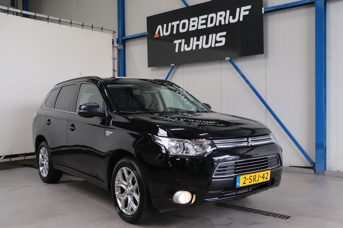 Mitsubishi Outlander - 2.0 PHEV instyle 2.0 PHEV instyle - AutoWereld.nl