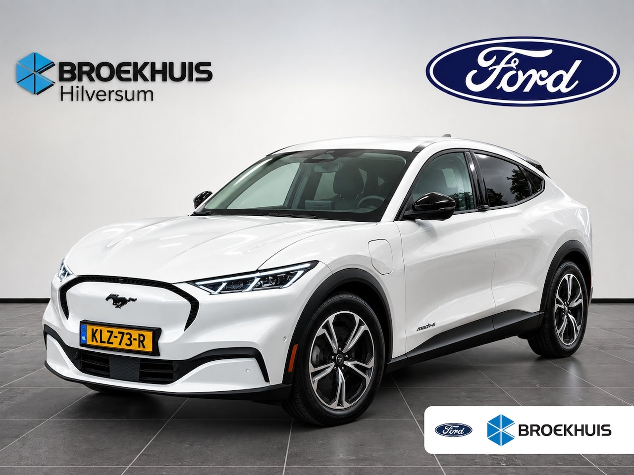 Ford Mustang Mach-E - RWD 75 kWh 269pk | Camera v&a | Adaptive Cruise | Winter Pack | Star White Metallic | - AutoWereld.nl