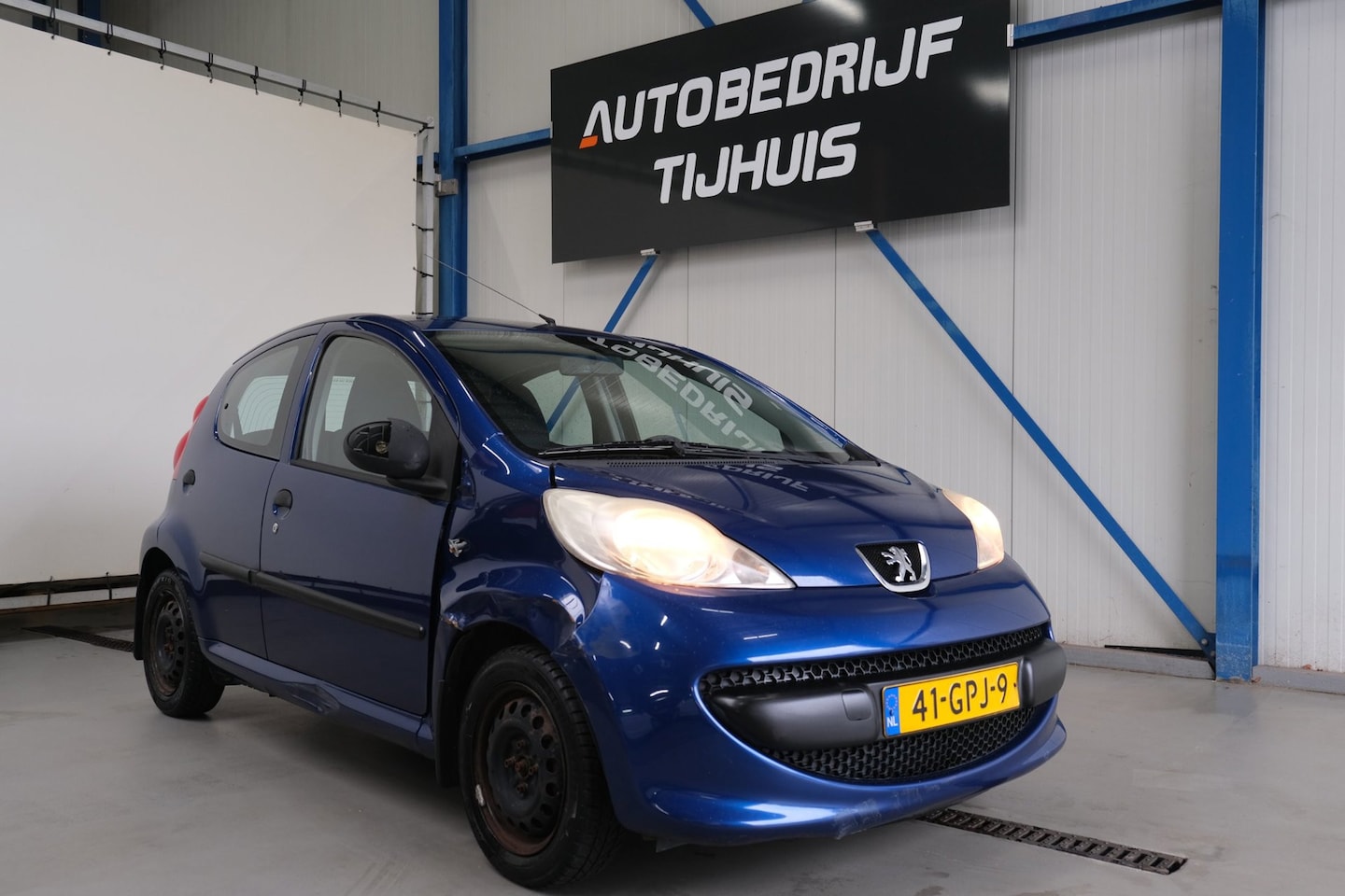 Peugeot 107 - 1.0-12V XR 1.0-12V XR ( Schade ) - AutoWereld.nl