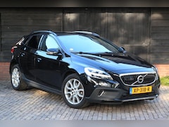 Volvo V40 Cross Country - 1.5 T3 Polar+ Luxury Panorama/Camera/Leer/Blis/Adaptive/Parkeersensor v, a