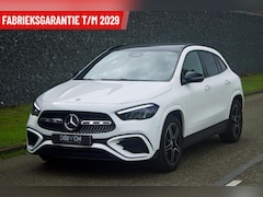 Mercedes-Benz GLA-Klasse - GLA 180 AMG | Pano - Keyless - Camera - Sfeer