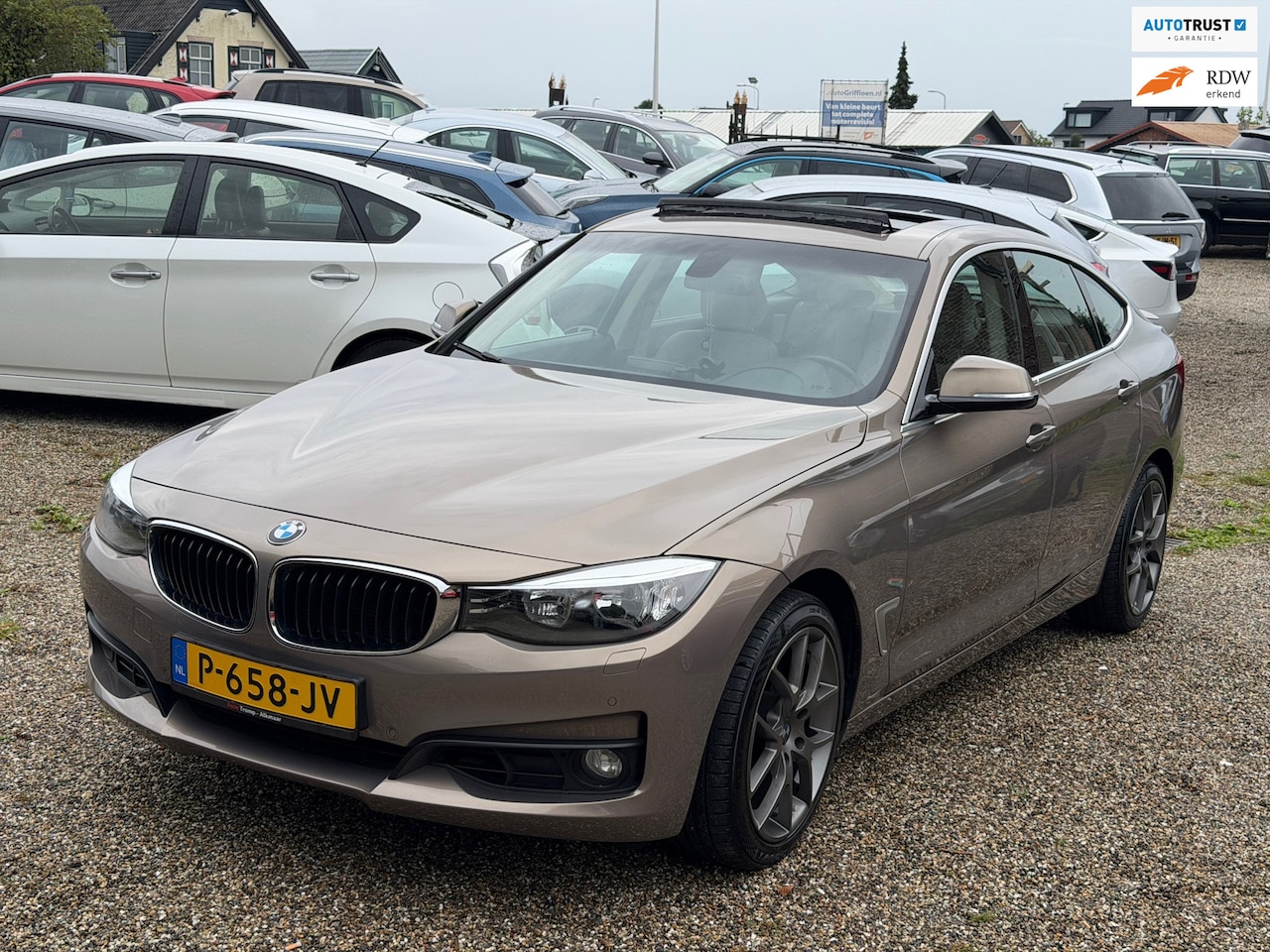 BMW 3-serie Gran Turismo - 3-serie 320i High Executive|PANO|Cruise|PDC|LMV - AutoWereld.nl