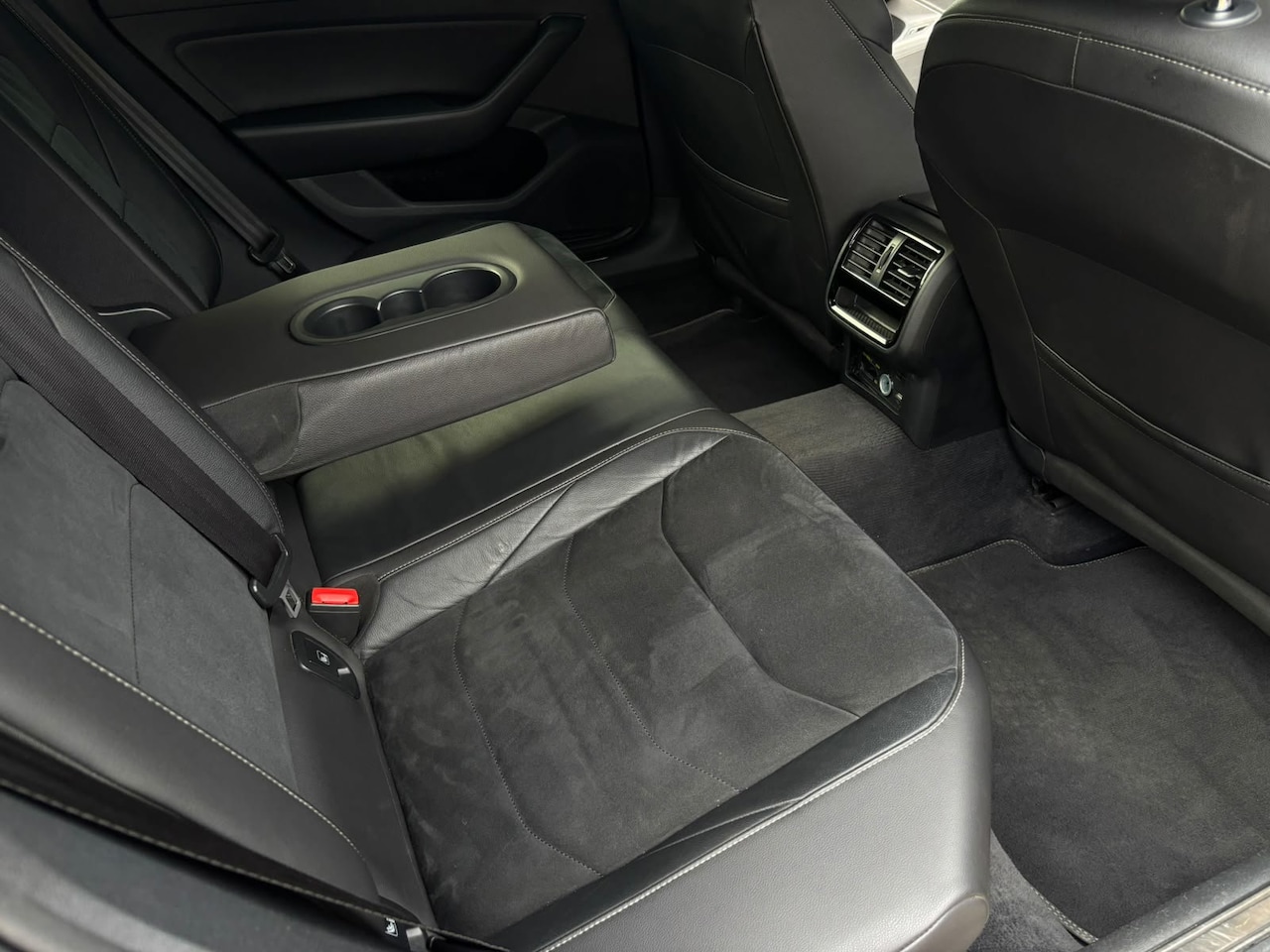 Volkswagen Arteon - 1.5 TSI Business R 1.5 TSI Business R