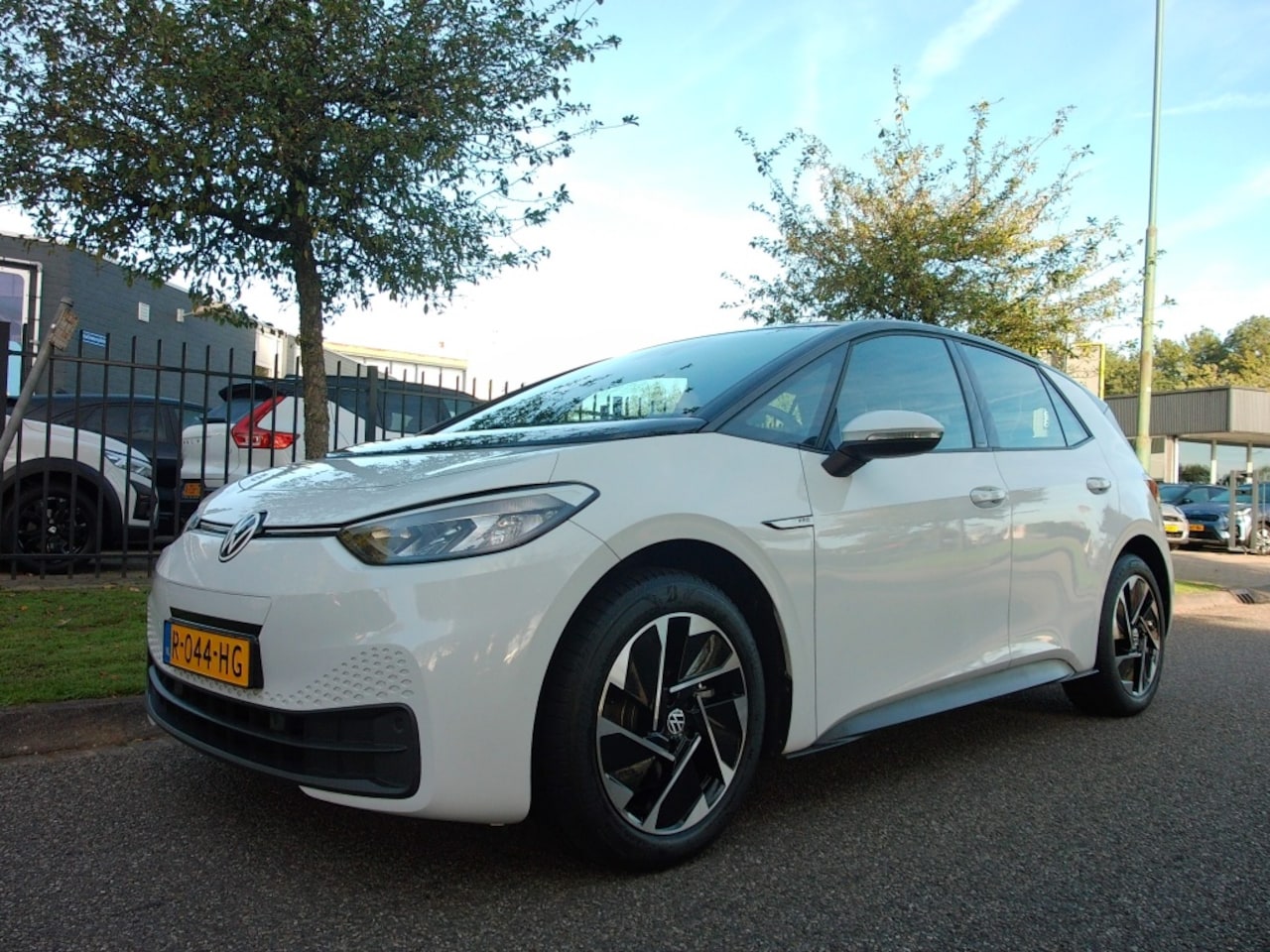 Volkswagen ID.3 - 62kWh 145pk SOH 93,1% Pro Comfort Clima Navi 59.276KM - AutoWereld.nl