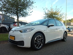 Volkswagen ID.3 - 62kWh 145pk SOH 93, 1% Pro Comfort Clima Navi 59.276KM