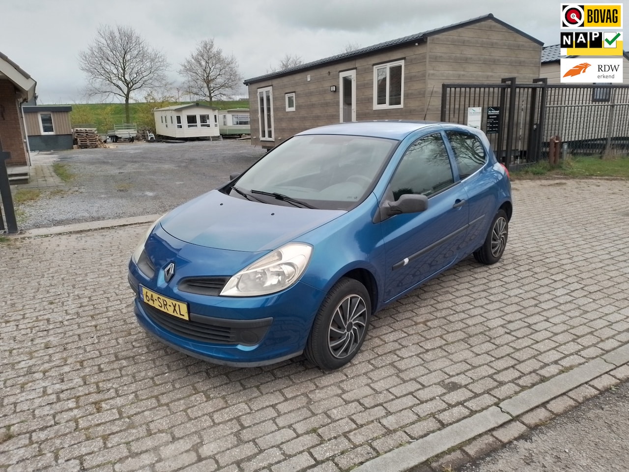 Renault Clio - 1.2-16V Authentique 1.2-16V Authentique - AutoWereld.nl