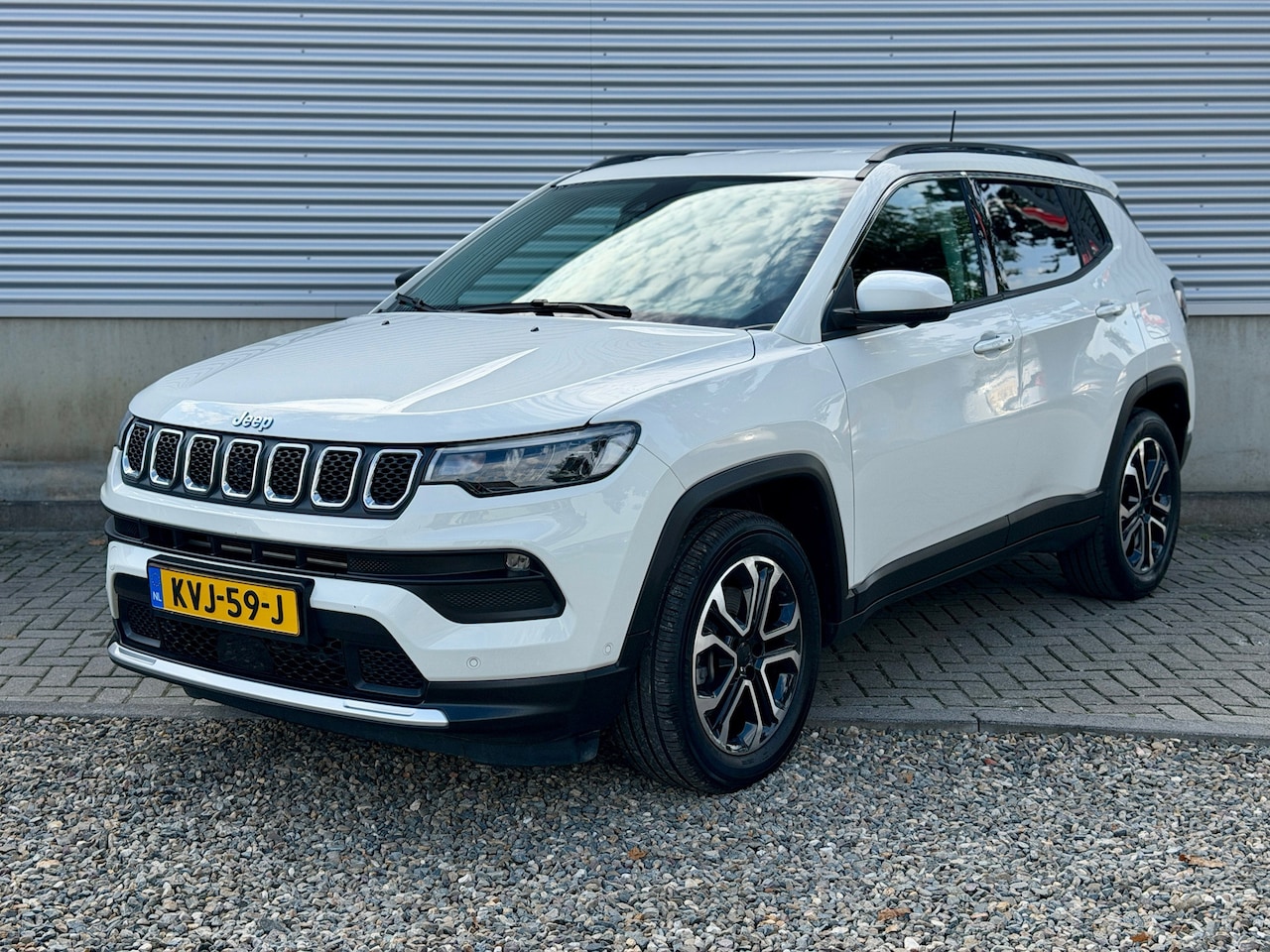 Jeep Compass - 4xe AWD Plug-in Hybrid Electric Night Eagle [ 1ste eig, adpt cruise, dealer oh ] - AutoWereld.nl
