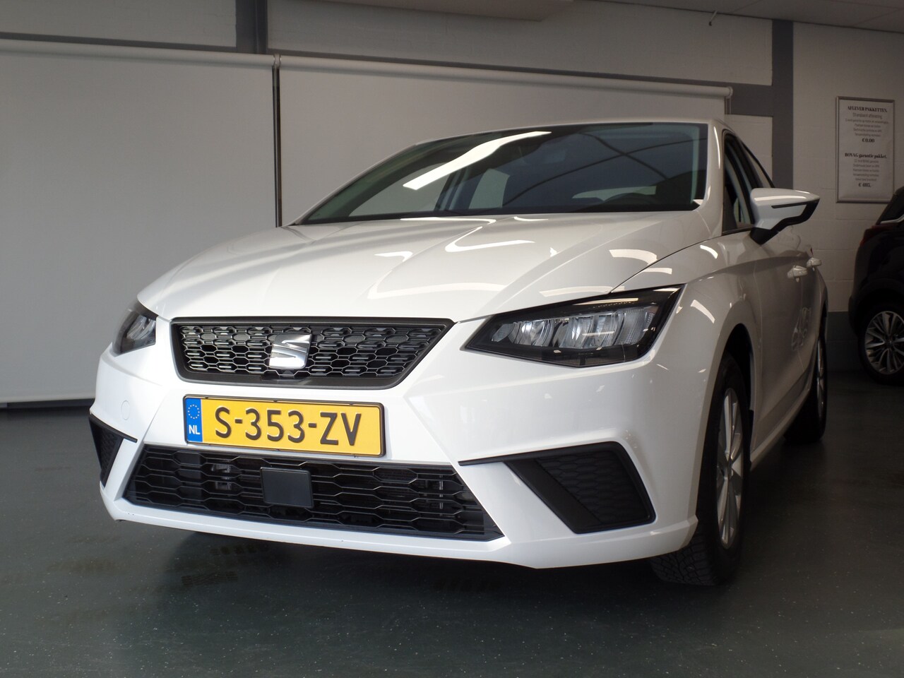 SEAT Ibiza - 1.0 MPI Style 1.0 MPI Style, Apple Carplay, Clima controle, Cruise controle, Elek ramen V/A, Inklapbare - AutoWereld.nl