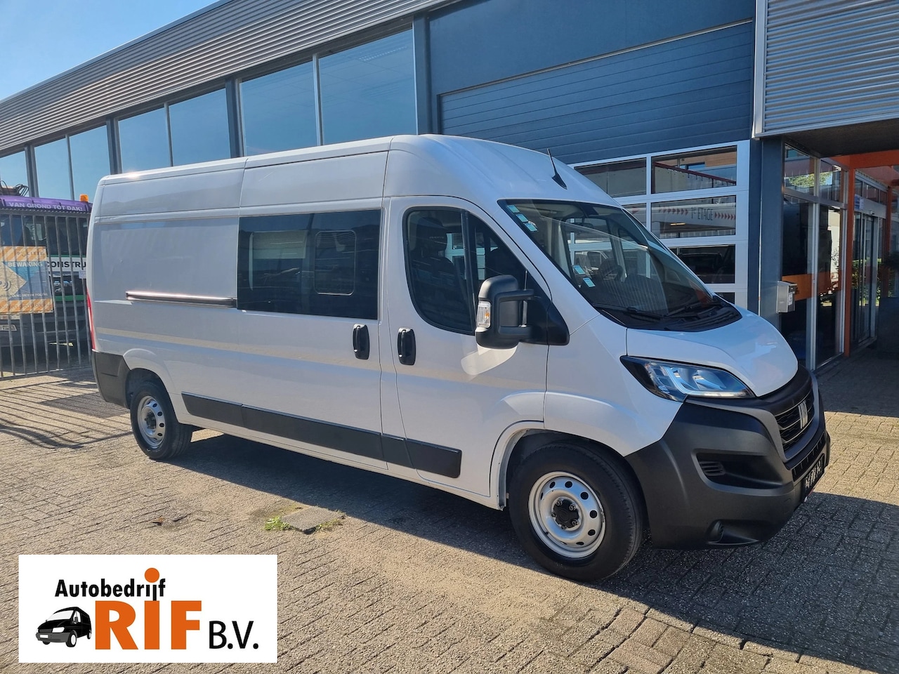 Fiat Ducato - 2.2D 180 pk L3H2 DC 6pers Euro 6D - AutoWereld.nl