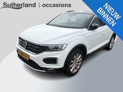 Volkswagen T-Roc - 1.5 TSI Sport Business R 150pk | Trekhaak | Panoramadak | Stoelverwarming | Carplay | Crui