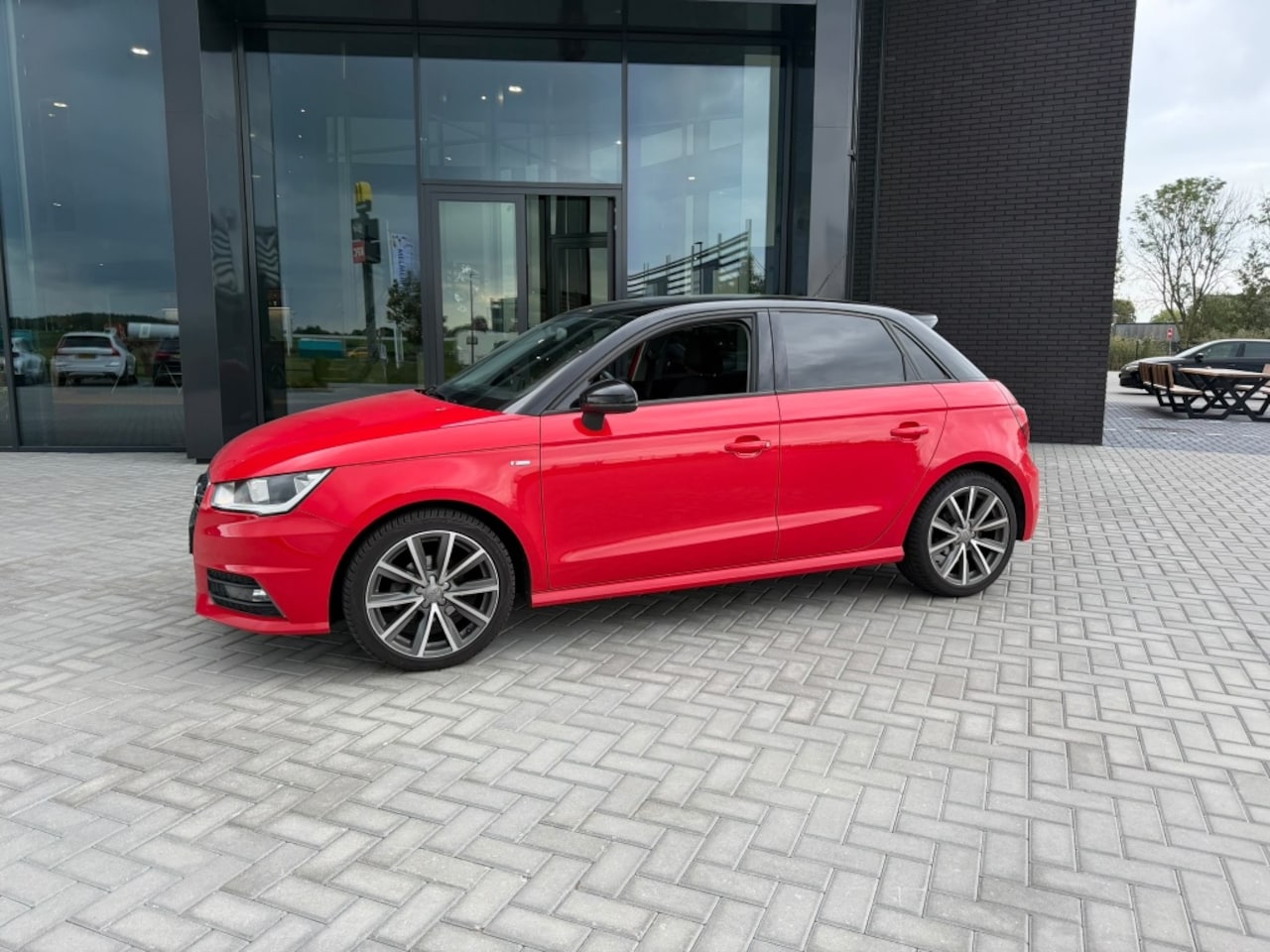 Audi A1 Sportback - 1.0 TFSI Adrenalin | Cruise | NAP | S-Line - AutoWereld.nl